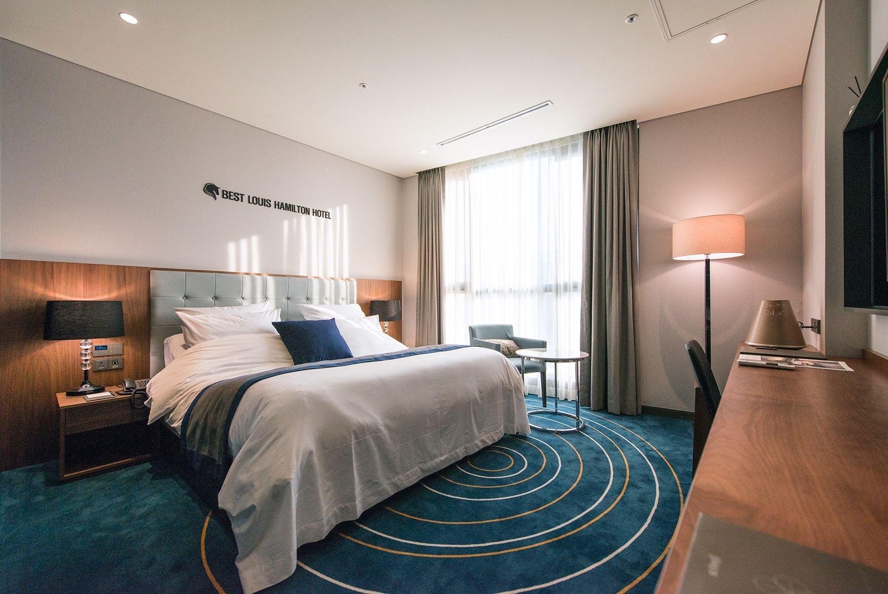 Best Louis Hamilton Hotel Чханвон Экстерьер фото