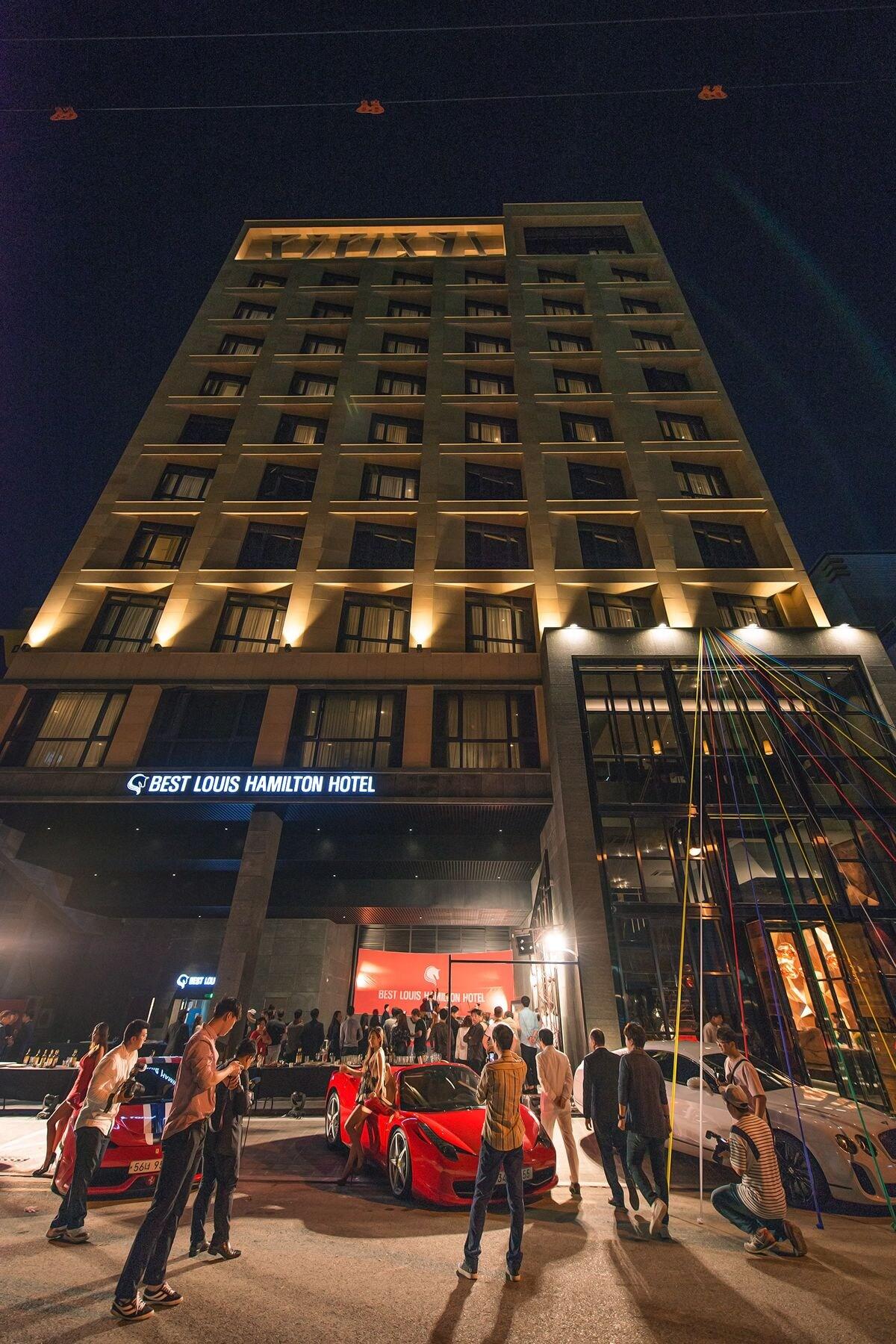 Best Louis Hamilton Hotel Чханвон Экстерьер фото