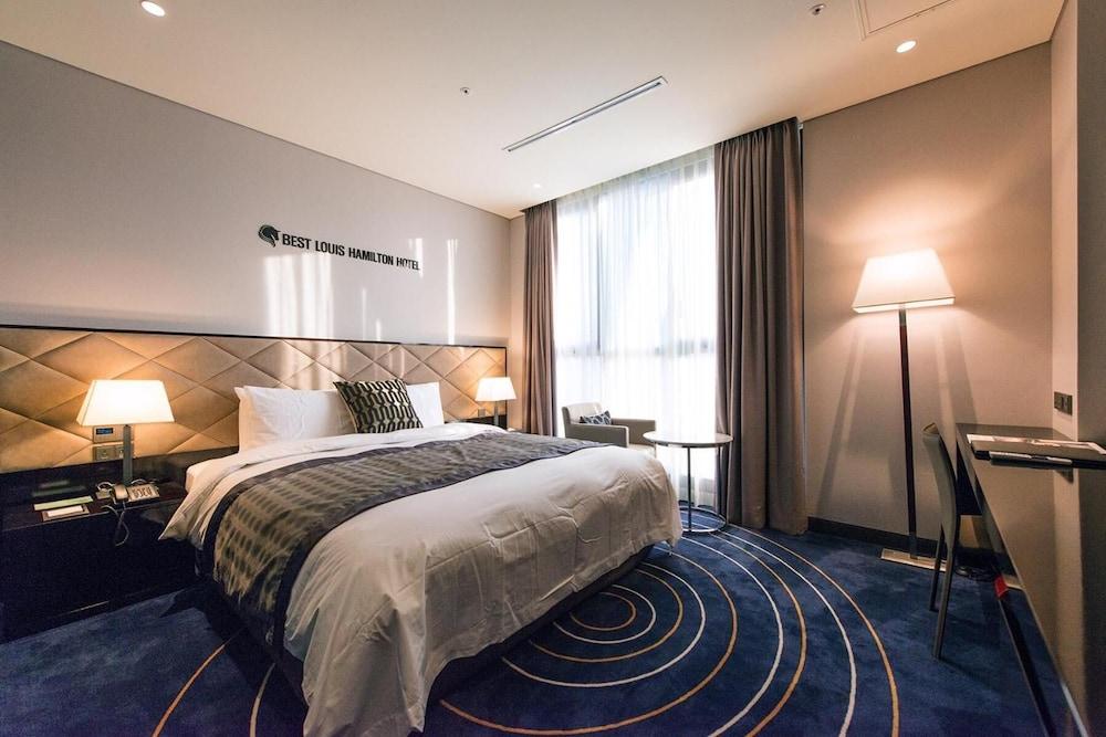 Best Louis Hamilton Hotel Чханвон Экстерьер фото