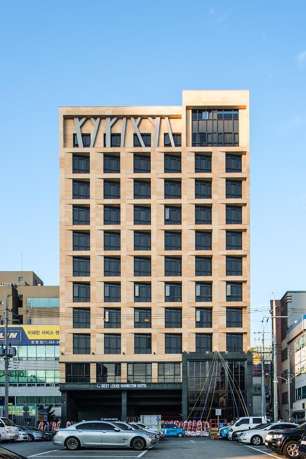 Best Louis Hamilton Hotel Чханвон Экстерьер фото